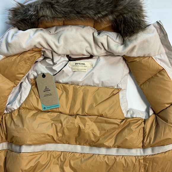 PRANA Banajaara Vest w Faux Fur Hood NWT - Picture 6 of 7
